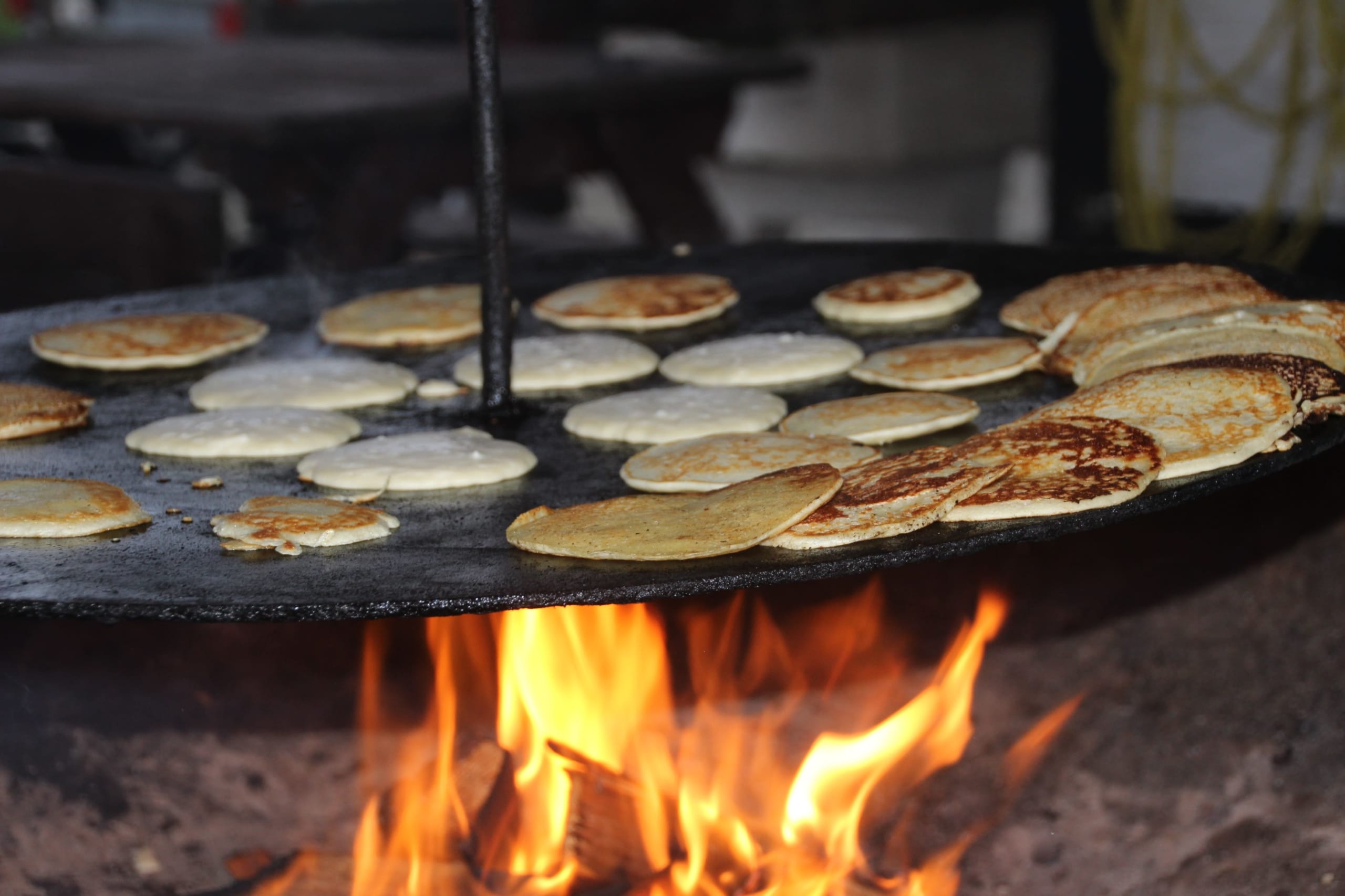 Vi kan lave mange pandekager over bål